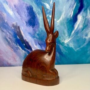 Carved Wood Gazelle Antelope Impala Seated Animal Figurine Vintage Global MCM